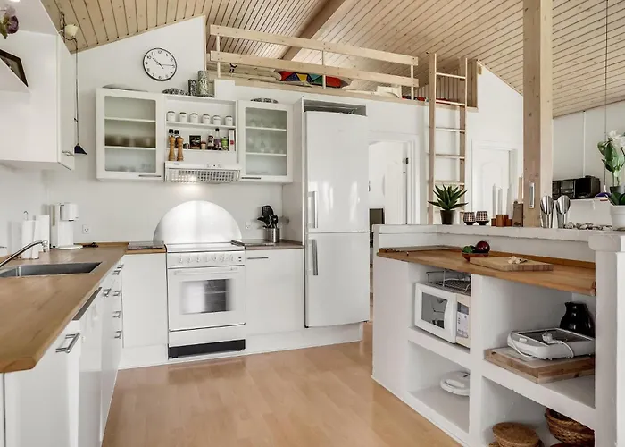 Feriehus Stunning In With Wifi Logstor
